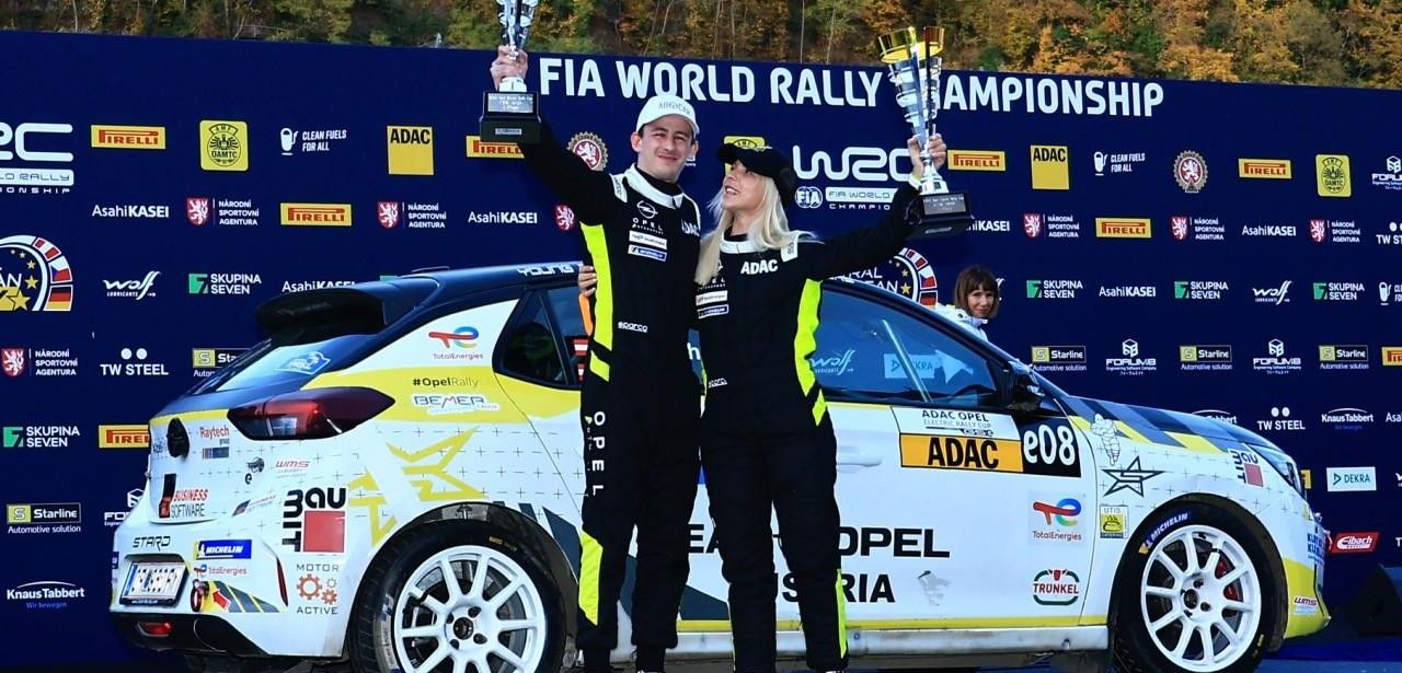 Schwede Calle Carlberg krönt sich zum Meister im ADAC Opel Electric Rally (Foto: Opel Automobile GmbH)