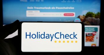 HolidayCheck bietet Bewertungen, Buchungen und Tipps für den perfekten Urlaub (Foto: AdobeStock - 675198243 Timon)